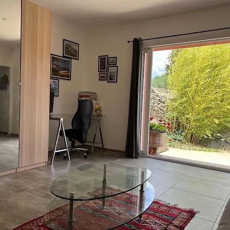 Villa Elegante Avec Piscine Protegee *
