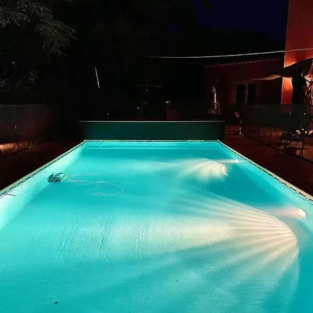 Villa Elegante Avec Piscine Protegee *