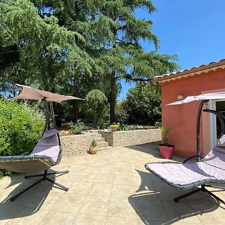 Villa Elegante Avec Piscine Protegee